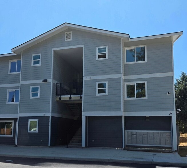 Interior Photo - Bella Meadows