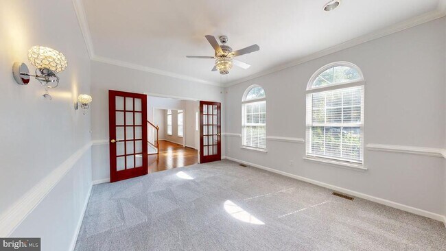 Building Photo - 9811 Fendale Ln