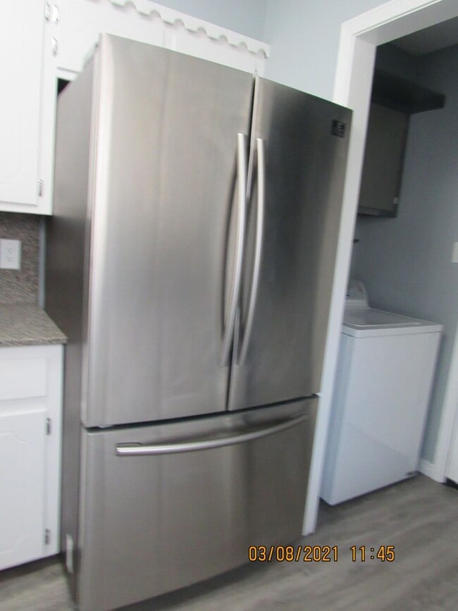 Building Photo - MOVE IN SPECIAL: $200 OFF OF THE FIRST MONTH'S RENT!