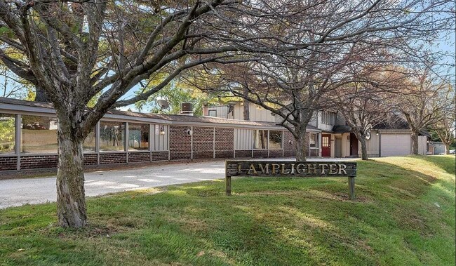 Primary Photo - 6600 6th Street Frontage Rd E