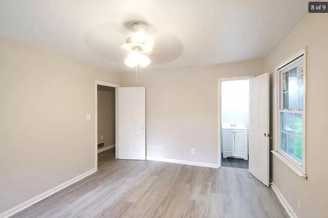Building Photo - Room in House on Danforth Rd SW