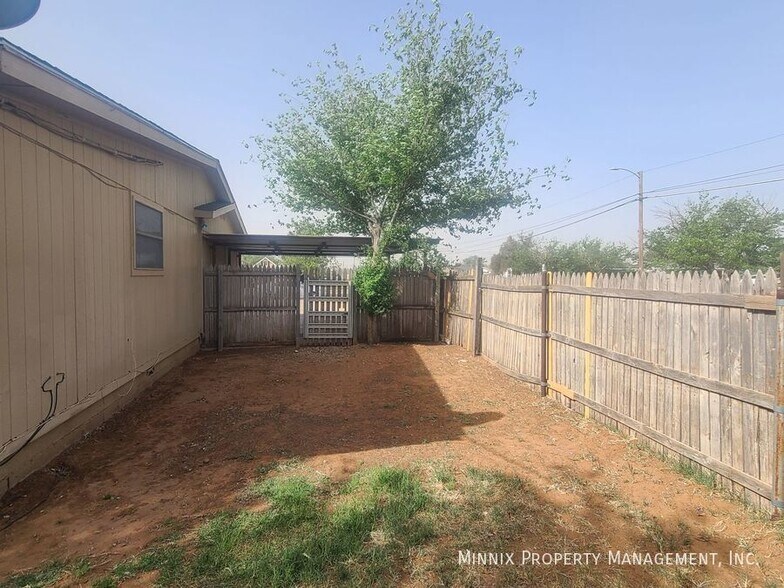 Building Photo - 3606 Tanner Dr