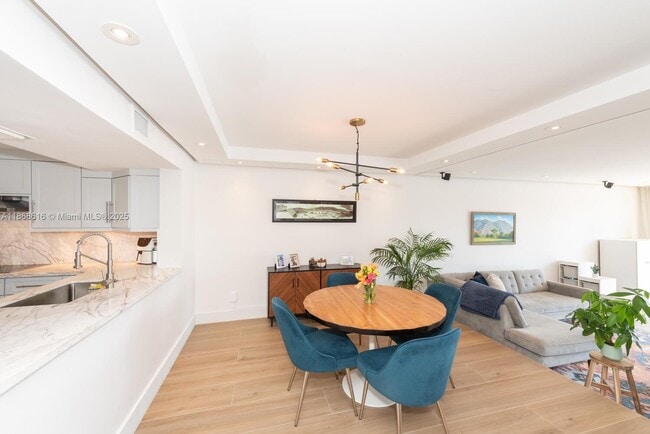 Building Photo - 5169 SW 71st Pl