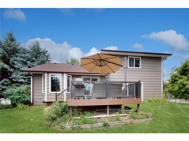 Building Photo - 2079 Woodbridge Way