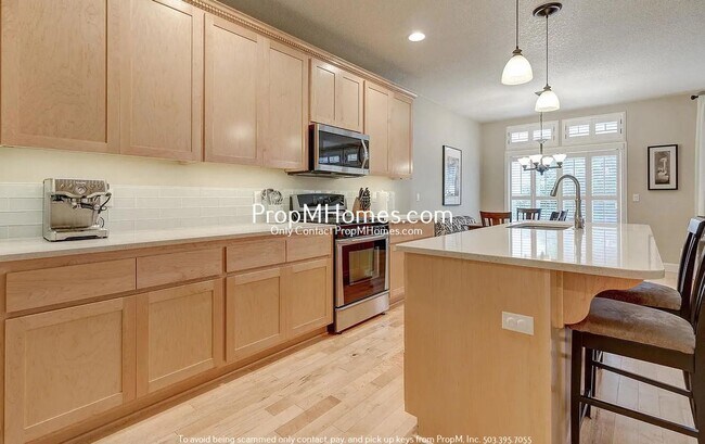 Building Photo - Luxury Four Bedroom Home in King City!