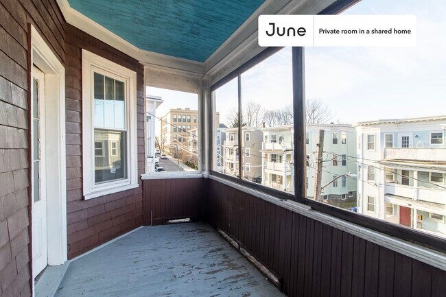 Building Photo - Room in Shared 4 bed/1 bath home in Dorchester Center