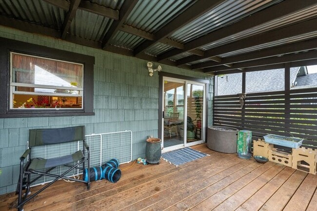 Building Photo - COME HOME TO THIS THREE BEDROOM CHARMER