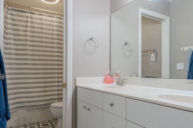 Building Photo - 33721 Spring Dr