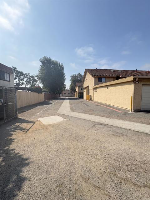 Building Photo - 931 Martin Dr