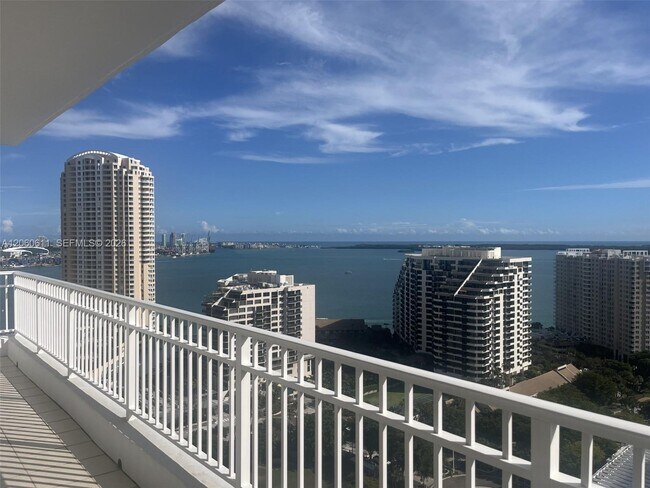 Building Photo - 801 Brickell Key Blvd