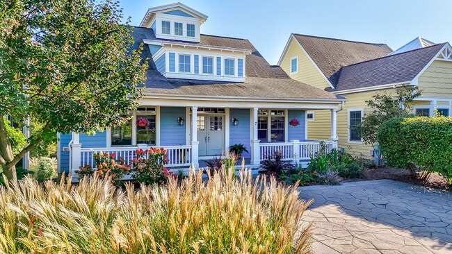 Primary Photo - 7 Windward Way
