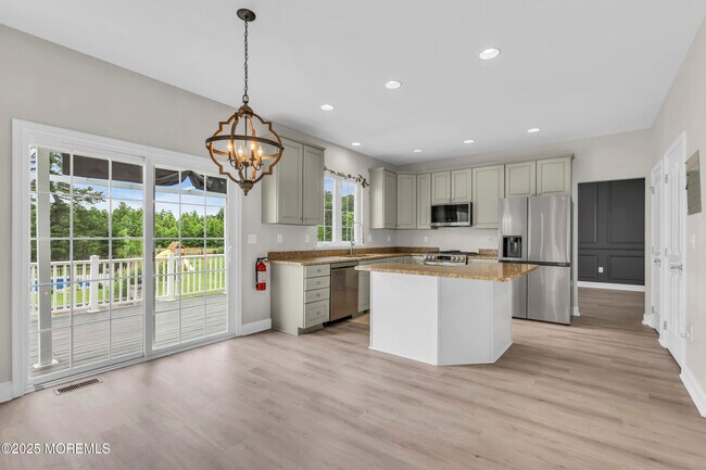 Building Photo - 12 Wintergreen Ct