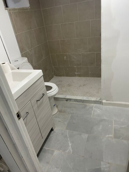 Building Photo - 424 Prospect St