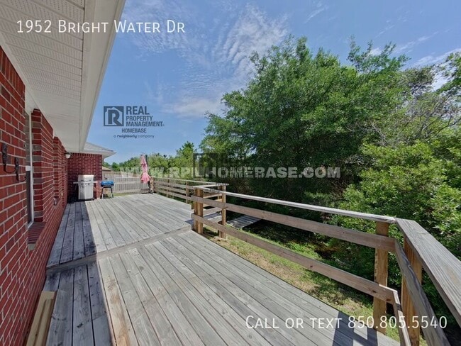 Building Photo - 1952 Bright Water Dr