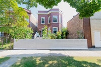 Building Photo - 4807 N Paulina St