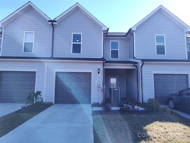 Building Photo - 10033 Guardian Dr