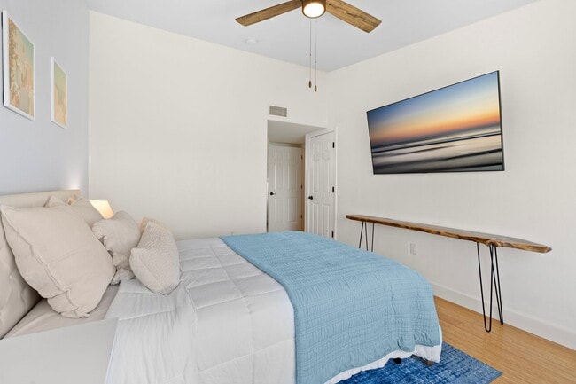 Building Photo - Best 2 Bed, 2 Bath Condo in Willow Ranch.
