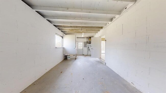 Building Photo - 4902 Largo Terrace