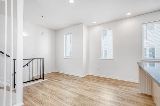 Building Photo - 3101 W 47th Ave