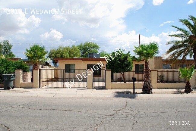 Primary Photo - Remodeled Desert Shadows 3 Bed 2 Bath Town...