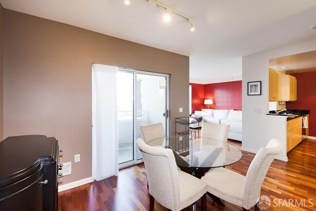 Building Photo - 140 Van Ness Ave