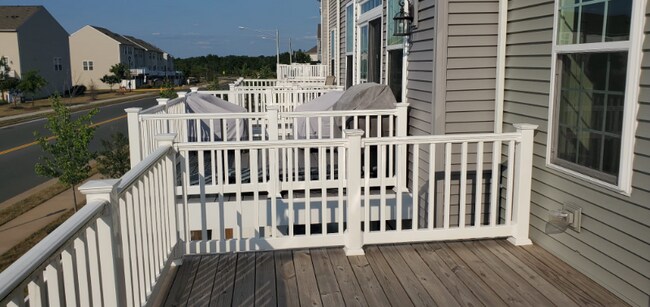 Building Photo - 8478 Craggan Ln