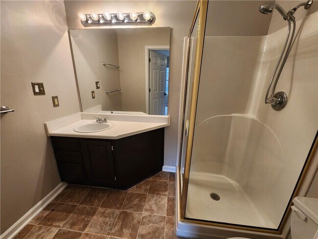 Building Photo - 1411 Keys Crossing Dr NE