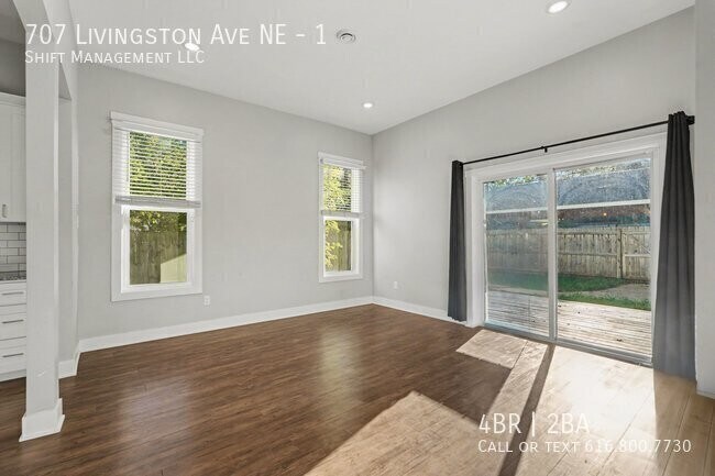 Building Photo - 707 Livingston Ave NE
