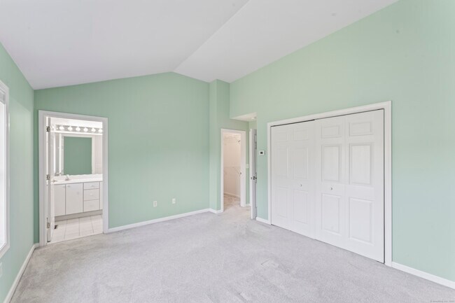 Building Photo - 601 Larson Dr