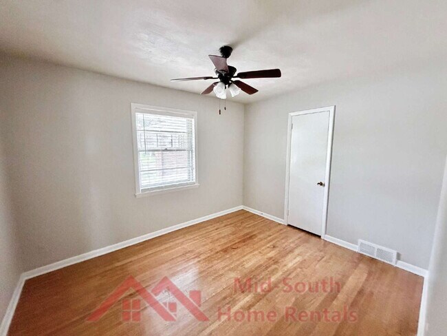 Building Photo - 3831 Hermitage Dr