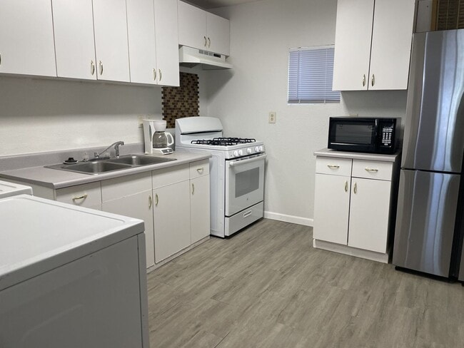 Building Photo - 741 S Allen St