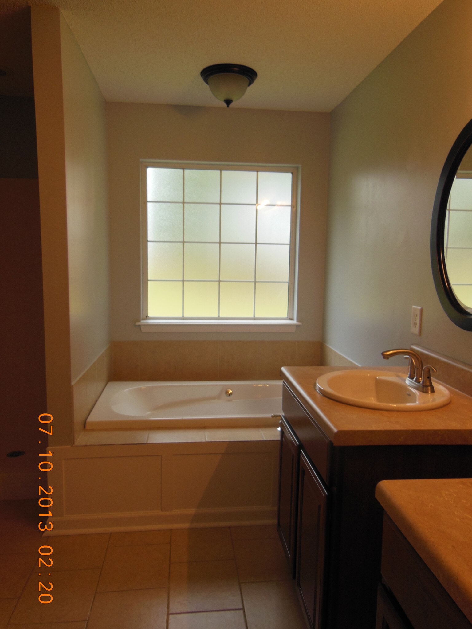 Master Bath features a Jetted Whirlpool Tub and Dual Vanities - 1906 Parker Rd