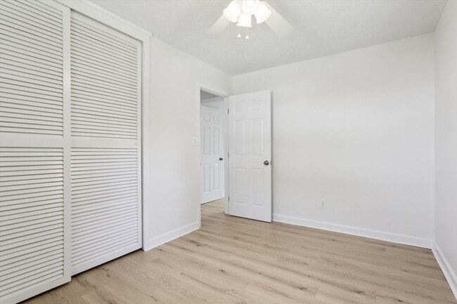 Building Photo - 13A Colberts Ln
