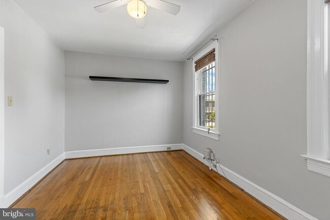 Building Photo - 1816 Rosedale St NE