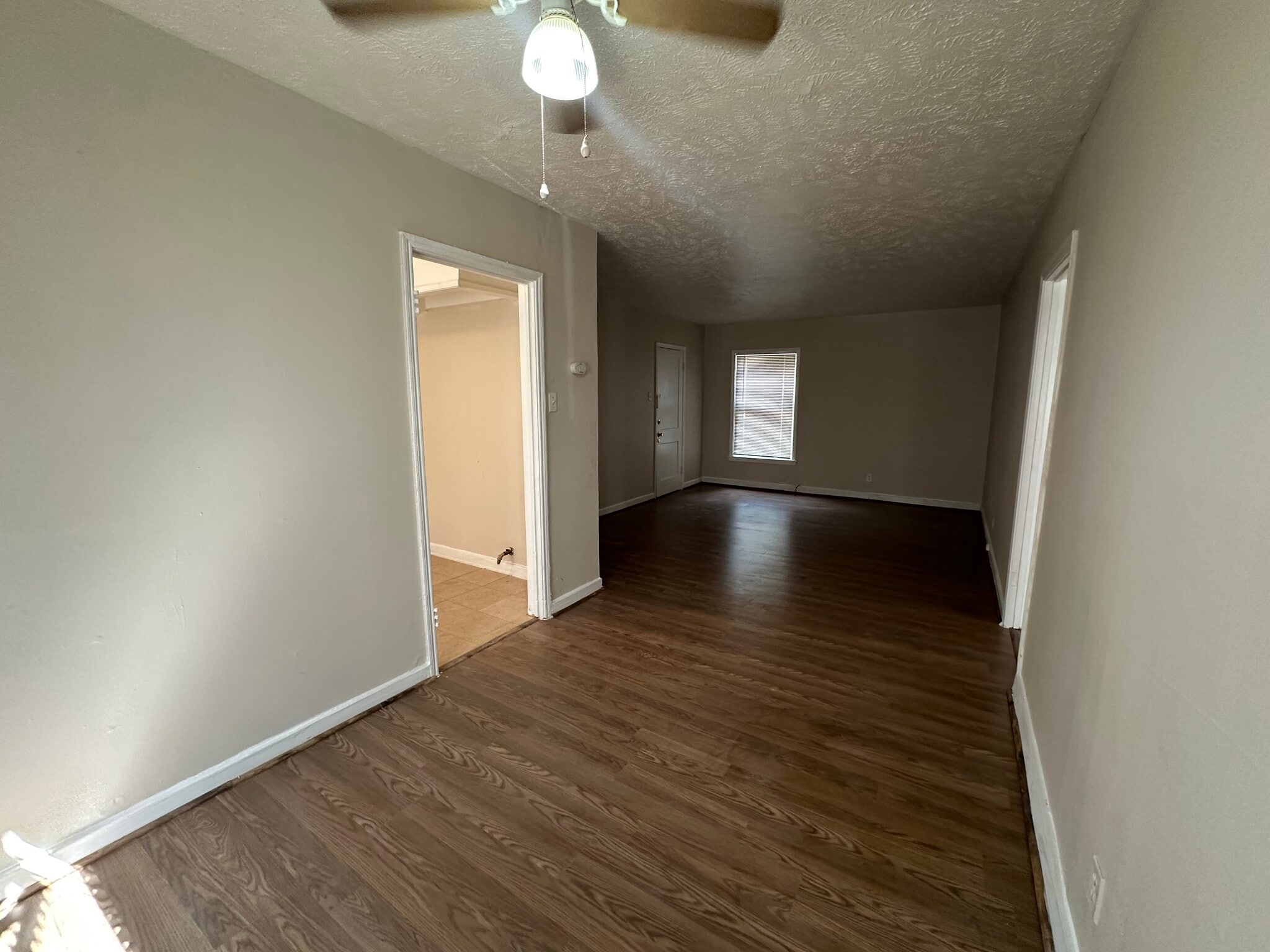 Building Photo - 4420 Roseland St