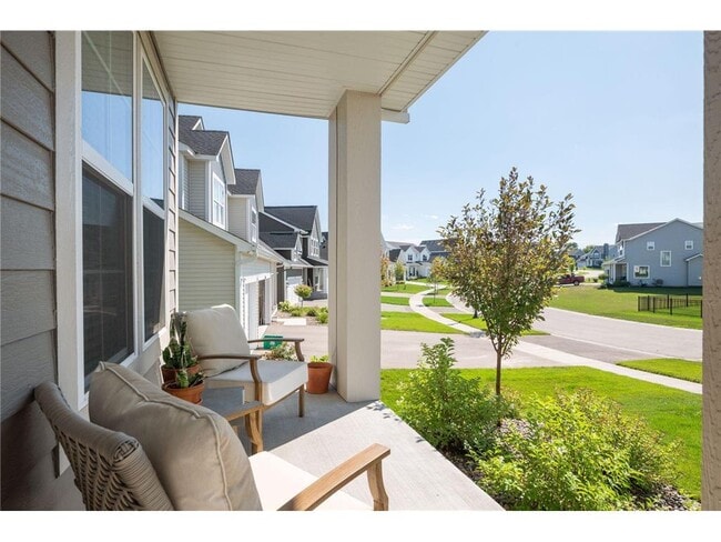 Building Photo - 6303 Jensen Ave S