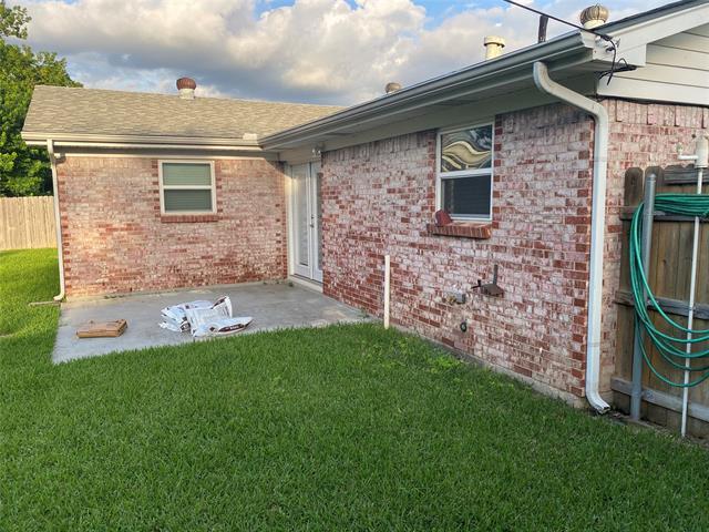 Building Photo - 5913 Hanson Dr