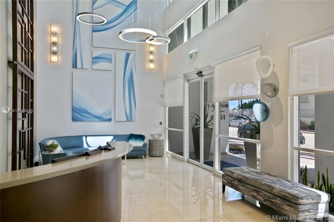 Building Photo - 4201 Collins Ave