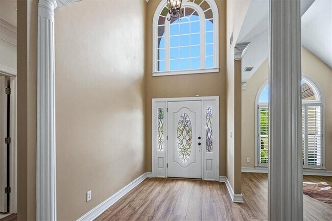 Building Photo - 210 Masters View Ct