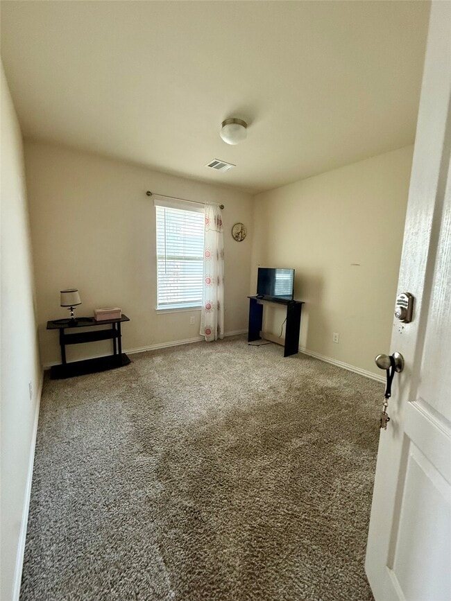 Building Photo - 4703 S Richwood Dr