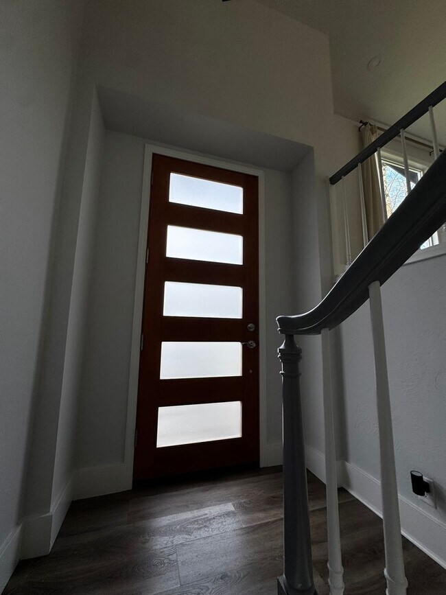 Building Photo - Spacious 3 Bedroom Home in South Eugene – Churchill Area