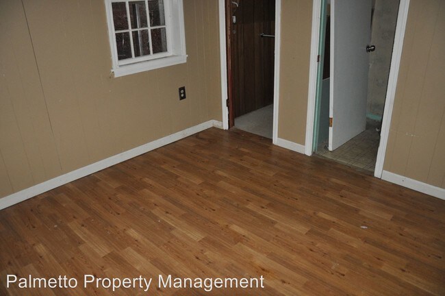 Building Photo - 1265 Wayside Rd NE