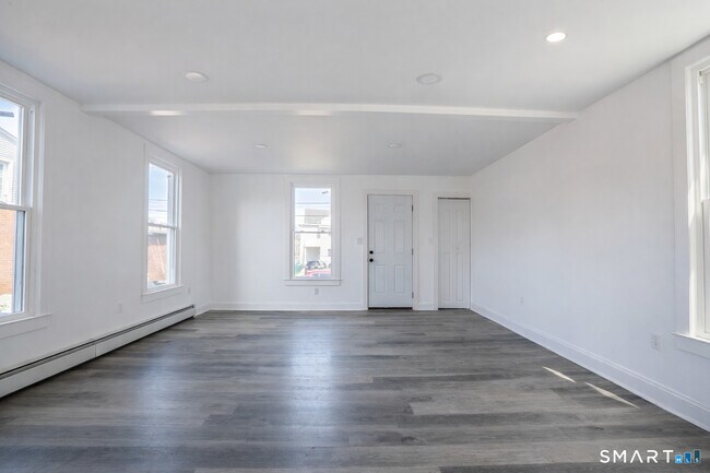 Building Photo - 17 Sherman Ave