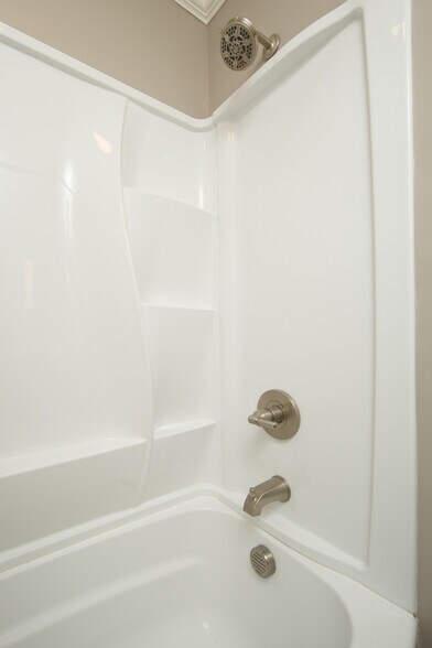 Bath unit - 3107 28th Street Ct