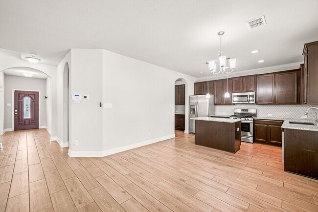 Building Photo - 13154 Beals Cir
