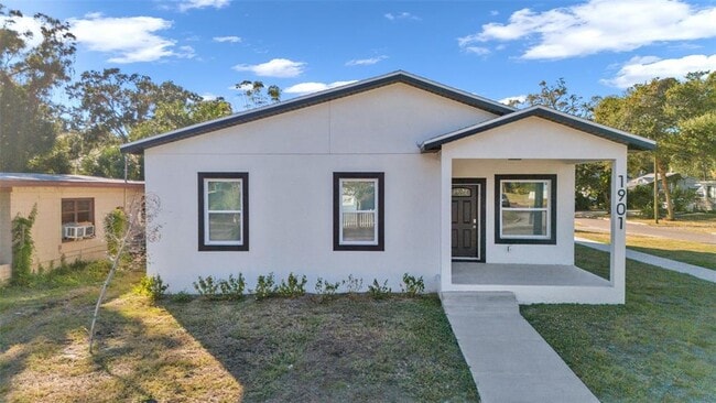 Primary Photo - 1901 31st St S