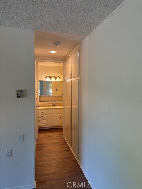 Building Photo - 2280 Via Mariposa W