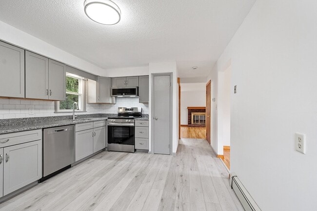 Building Photo - 4 Haskell Rd