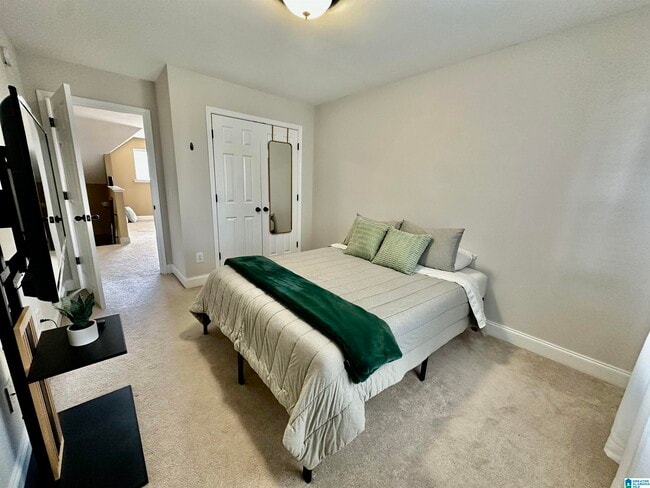 Building Photo - 277 Creekside Ln