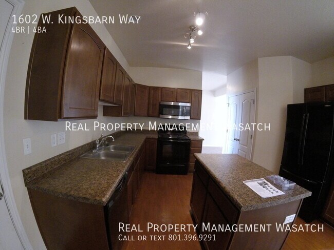Building Photo - Dont miss out. This will rent quickly...